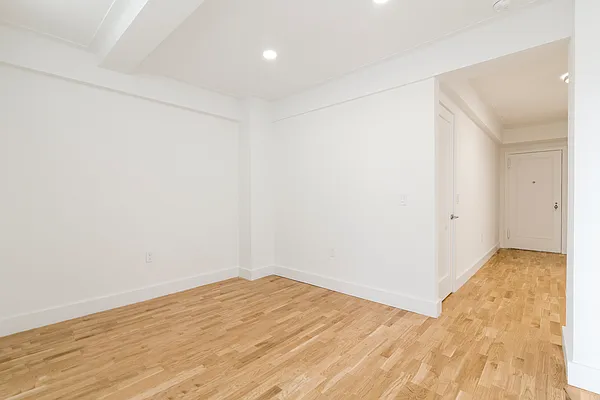 Rented by Compass | media 16