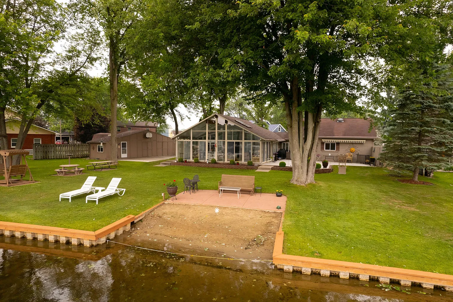 4214 Shoreview Ln photo 1