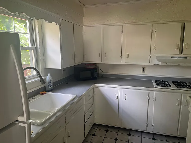5 Celeste Dr #5 — Photo 7