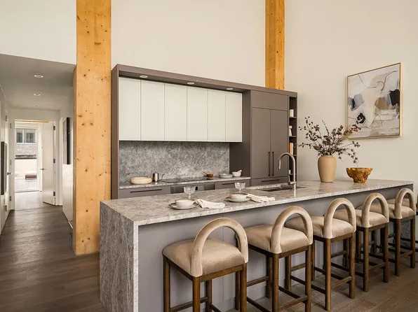 179 N 10th St Unit 4C, Brooklyn, NY 11211