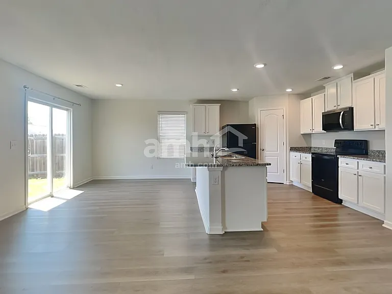 3026 Wingadee Dr — Photo 5