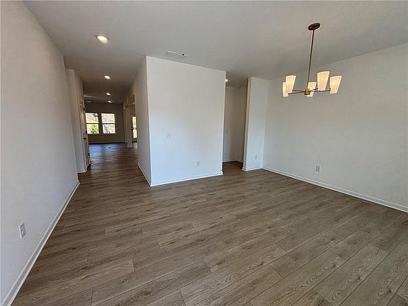 4th image of 6135 Kismet Rd