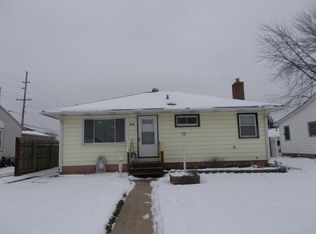 843 W Woodside Dr, Griffith, IN