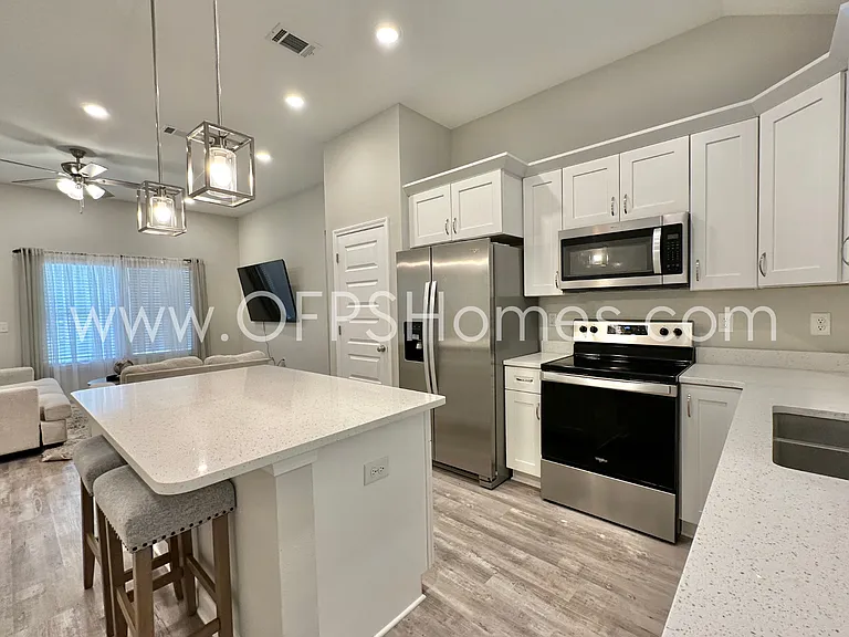 188 Park Ln — Photo 11
