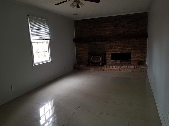 3rd image of 263 Somerset Ct