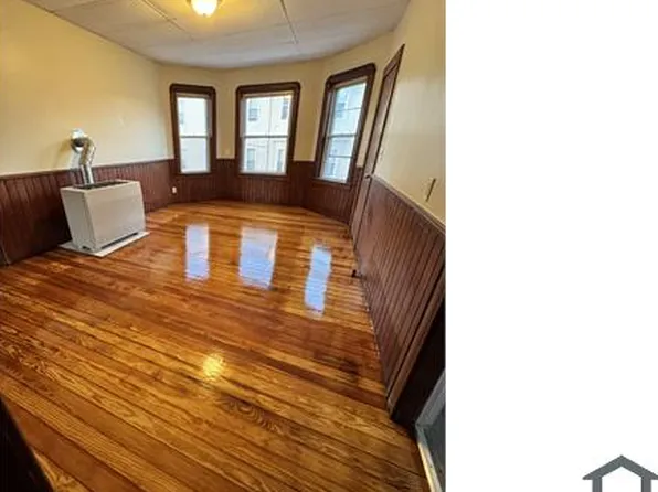 242 Broadway, Fall River, MA