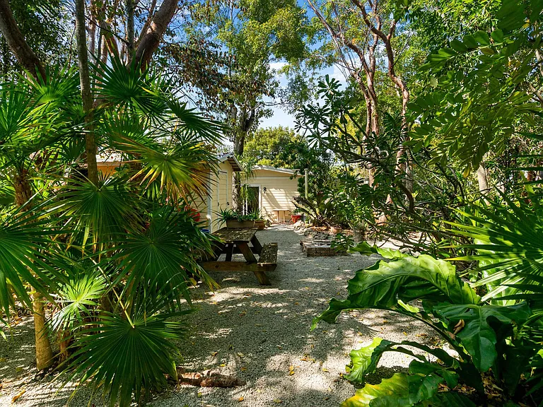 13 Pirates Dr — Photo 14