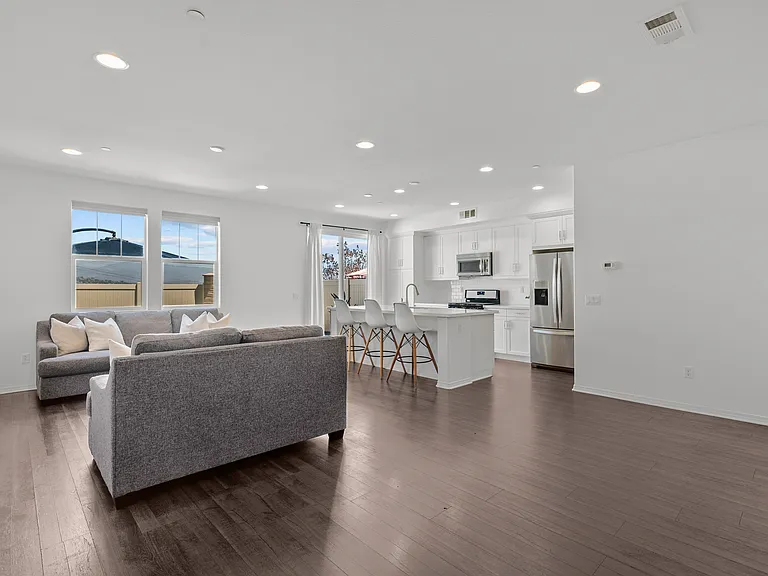 22034 Barrington Way — Photo 10