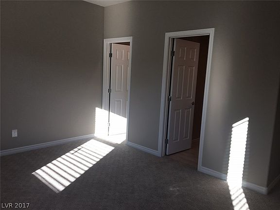 4th image of 988 Fair Way Hill St