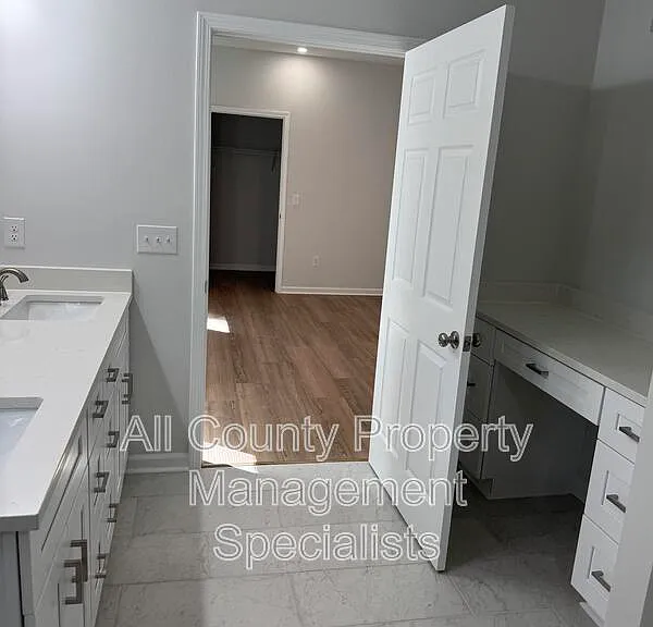 5111 Spalding Ave — Photo 9