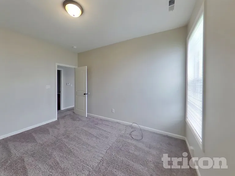 305 Gale Ct — Photo 12