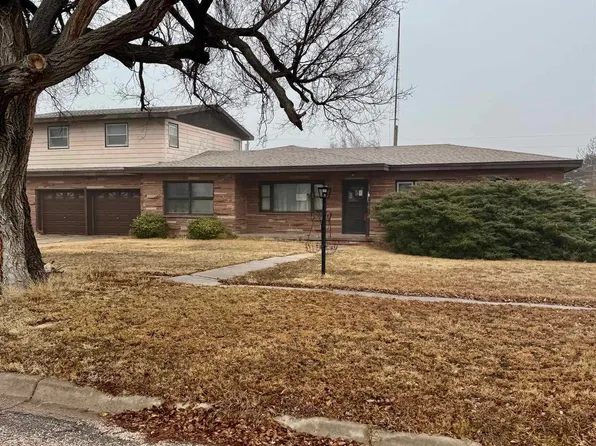 216 S Poplar St, Minneola, KS 67865