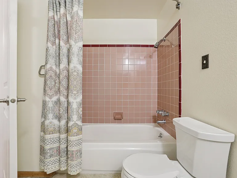 616 109th Ave SE — Photo 16