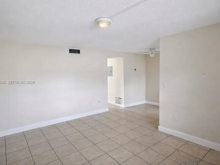 12275 NE 19th Ave #11 — Photo 5