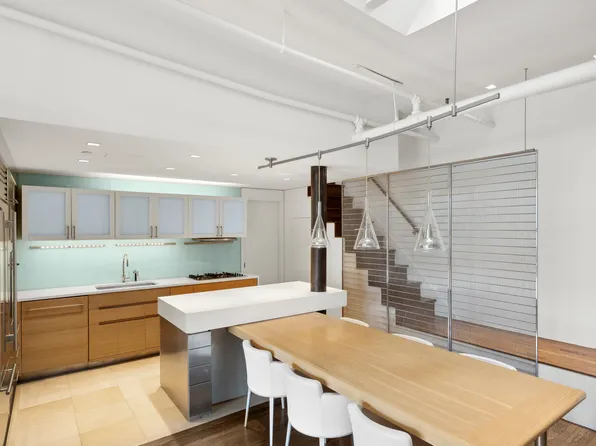 117 West 17th Street image 6 of 13