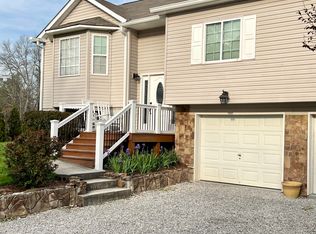 198 Hollow Rock Ln, Rock Spring, GA 30739