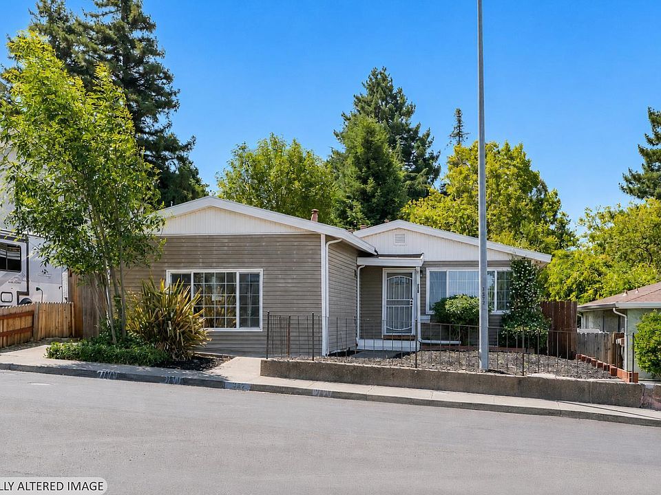 1st image of 327 Pecan Street