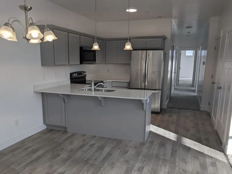 451 N 360 W #230 — Photo 1
