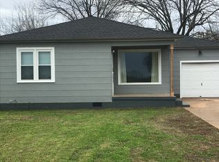 1106 Locust St, Perry, OK 73077