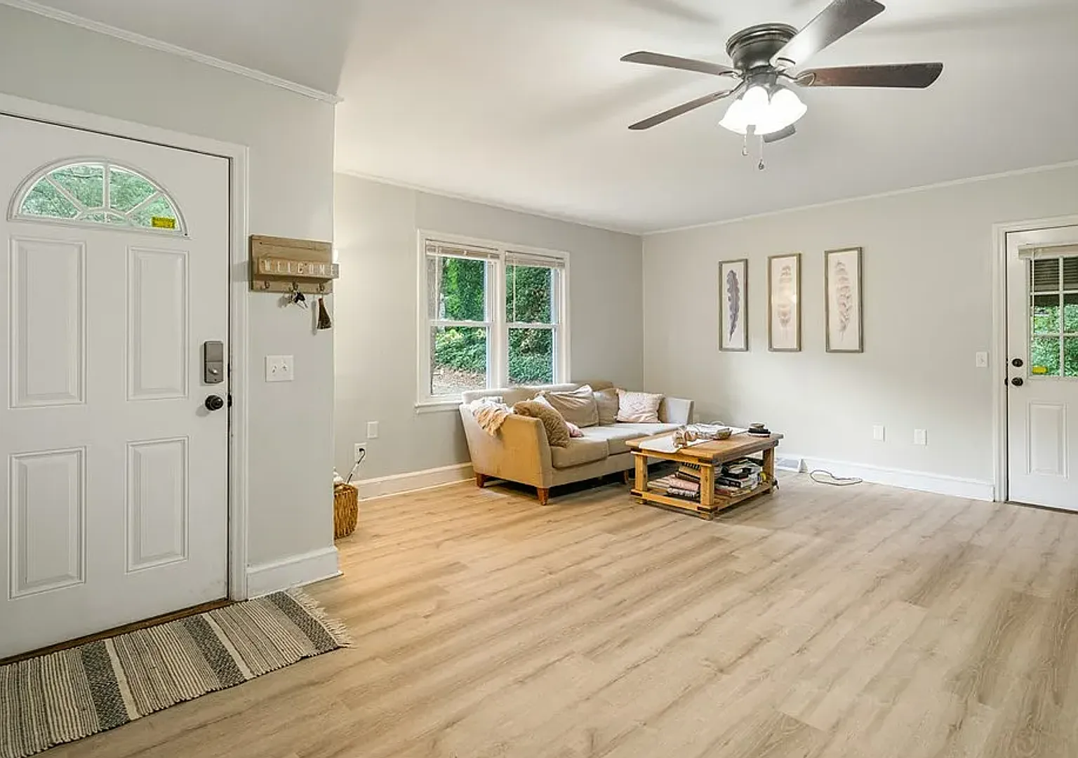 3 Bedroom 2 Bathroom Home on Clemson Street — Photo 3