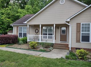 33 Thomasville High Dr, Thomasville, NC 27360