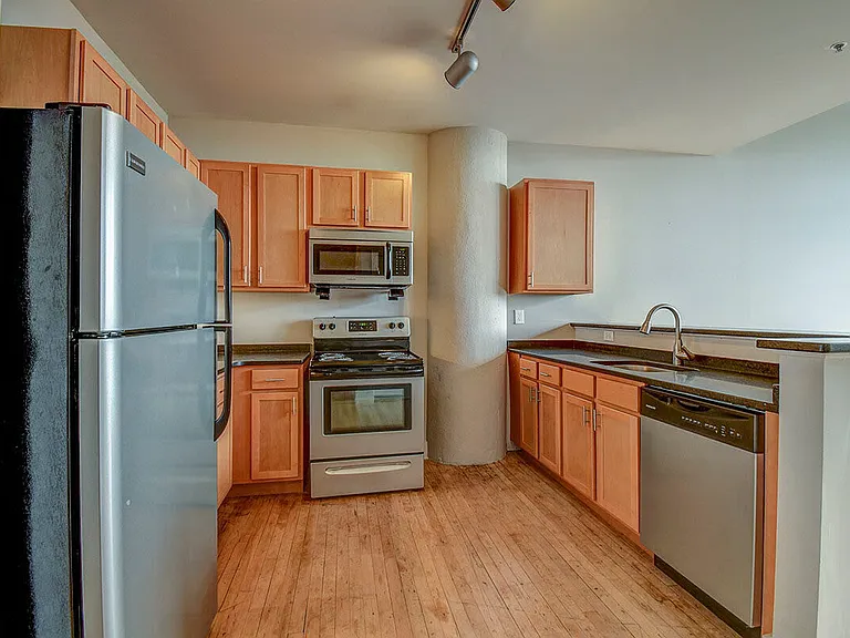 1025 Market St — Photo 20