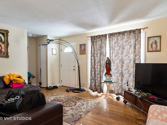 2nd image of 2023 Duxbury Ct