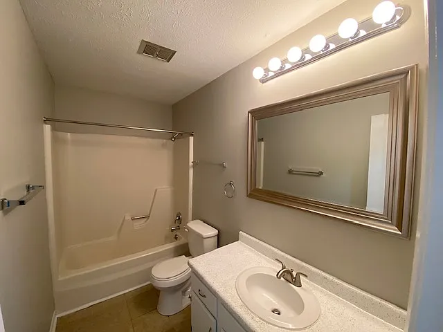 912 Naomi Dr — Photo 13