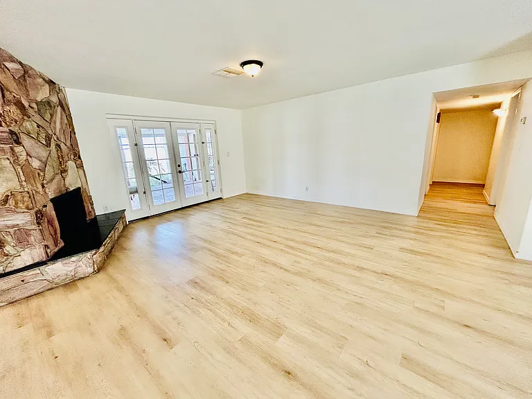 2113 N 68th Pl — Photo 8