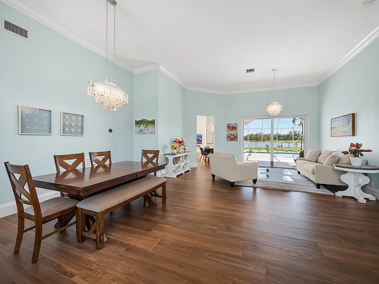 9676 Eagle Point Ln — Photo 10