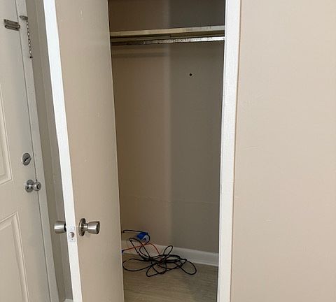 3rd image of 3931 W 22nd St #3931