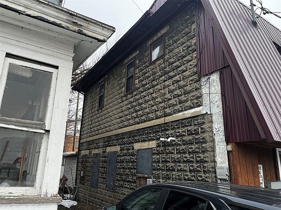 2nd image of 859 Park Ave