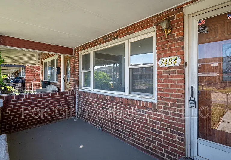 7484 Rabon Ave — Photo 5