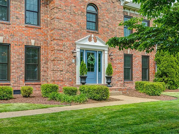 2nd image of 3016 Bridlewood Trl