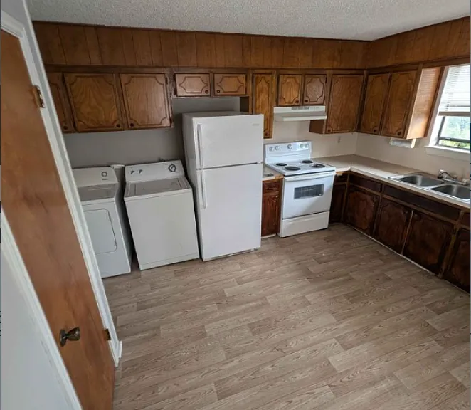 1303 Brown Dr #B — Photo 5
