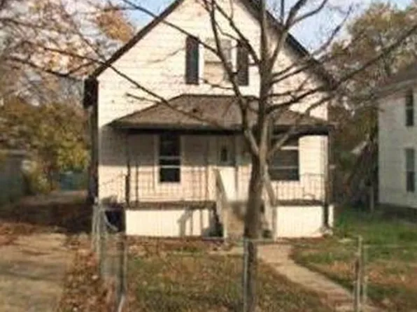 1515 Linval St, Lansing, MI 48910