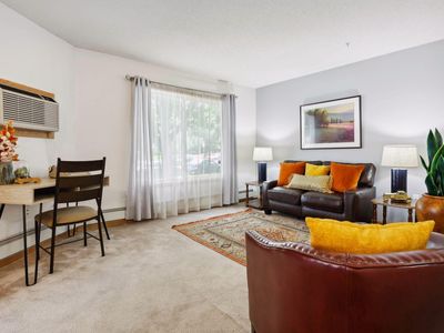 1729 6th St NE APT 106, Minneapolis, MN, 55413