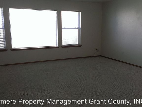 2nd image of 1404 S Skyline Dr APT C