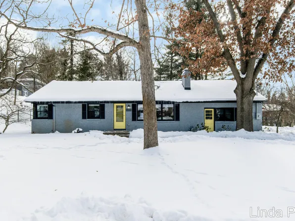 7146 Thorncrest Dr SE, Grand Rapids, MI 49546