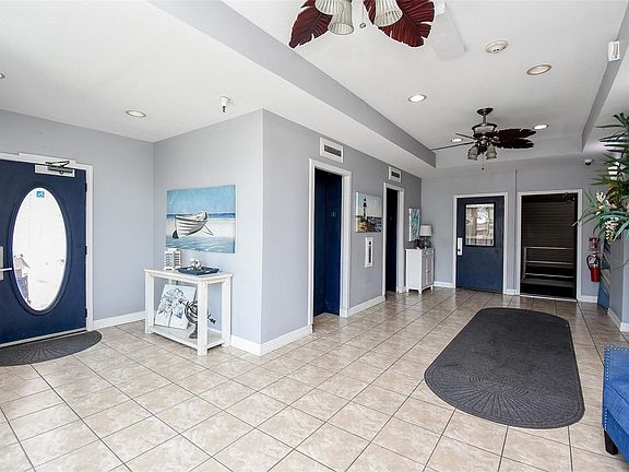 4th image of 793 Davis Rd Unit 105