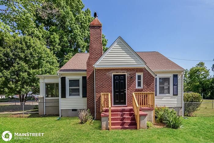 1st image of 402 Stowe Dr