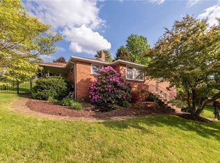 10668 Roseway Blvd, Irwin, PA