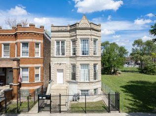 4216 W Monroe St, Chicago, IL 60624