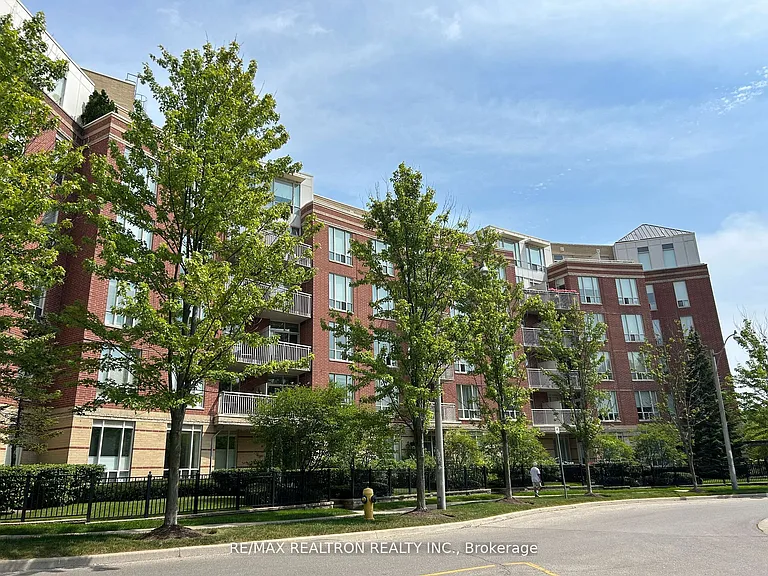 451 Rosewell Ave #607 — Photo 2