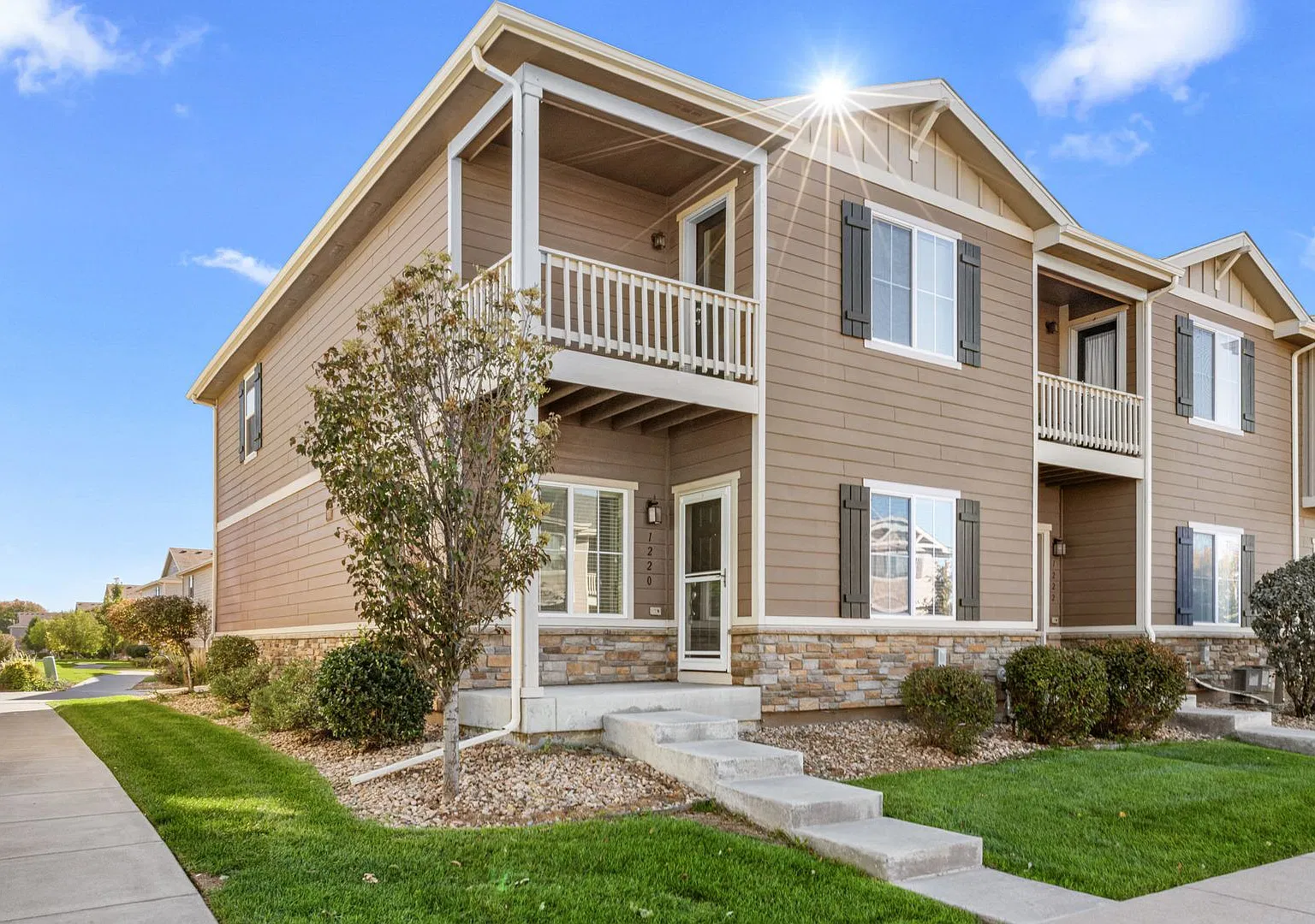 3 Bedroom 3 Bath Townhouse in Longmont — Photo 1