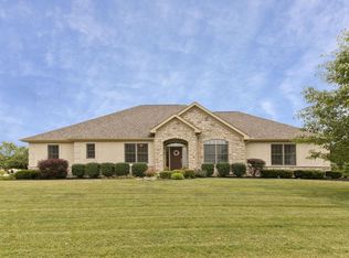 6887 Meadow Glen Dr S, Westerville, OH