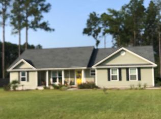 63 Tinsley St, Douglas, GA 31535