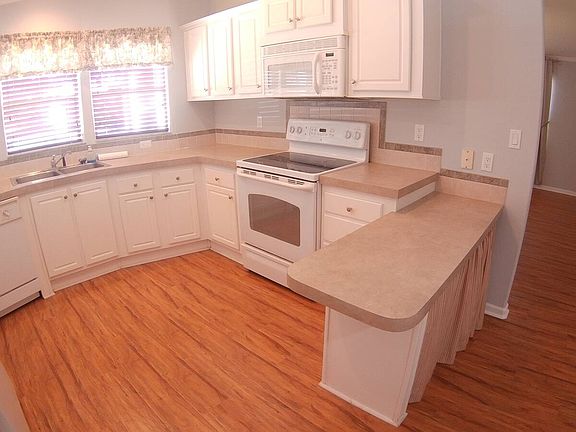 3rd image of 4731 NW 19th St
