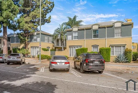 1 bed, 700 sqft, $1,850 — Photo 3