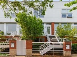 1745 W Wellington Ave, Chicago, IL 60657